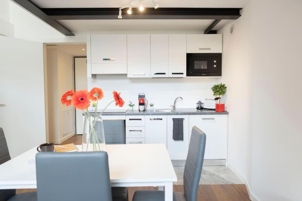 Darsena Charming Apartment By 101Flats Milan Bagian luar foto