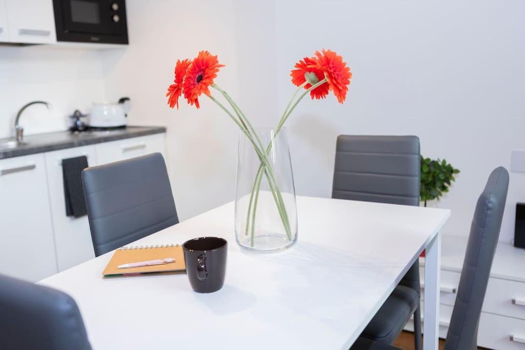 Darsena Charming Apartment By 101Flats Milan Bagian luar foto