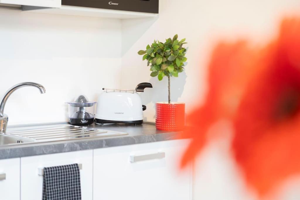 Darsena Charming Apartment By 101Flats Milan Bagian luar foto