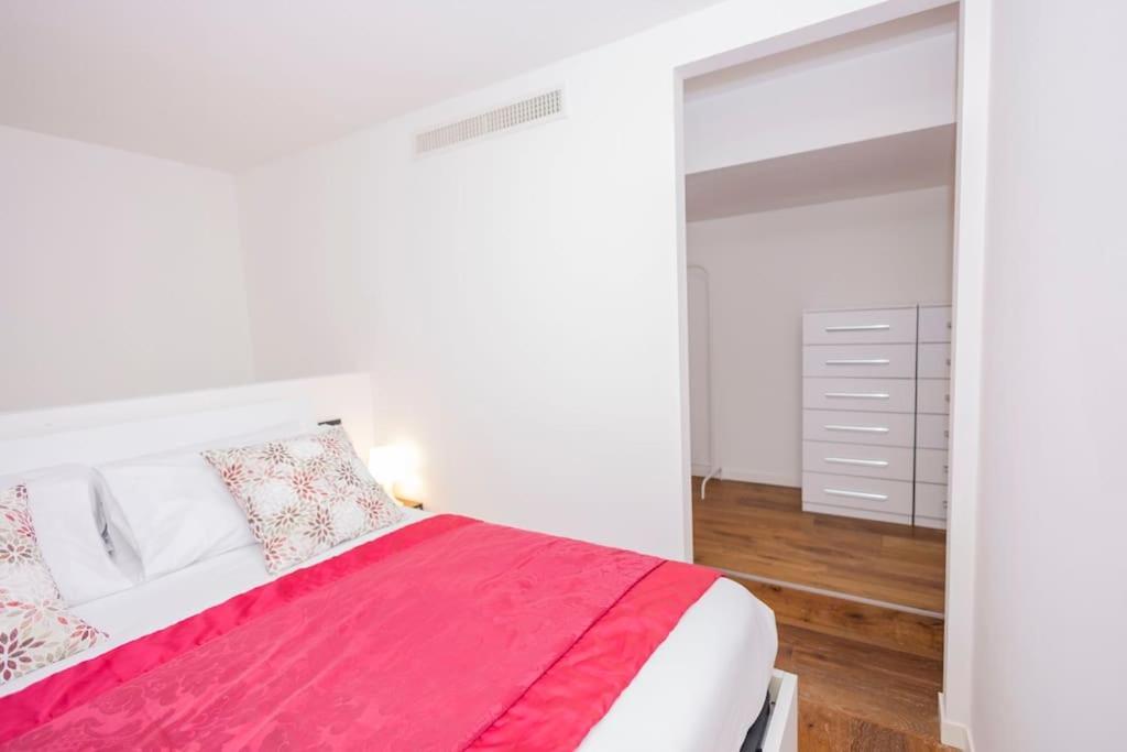 Darsena Charming Apartment By 101Flats Milan Bagian luar foto