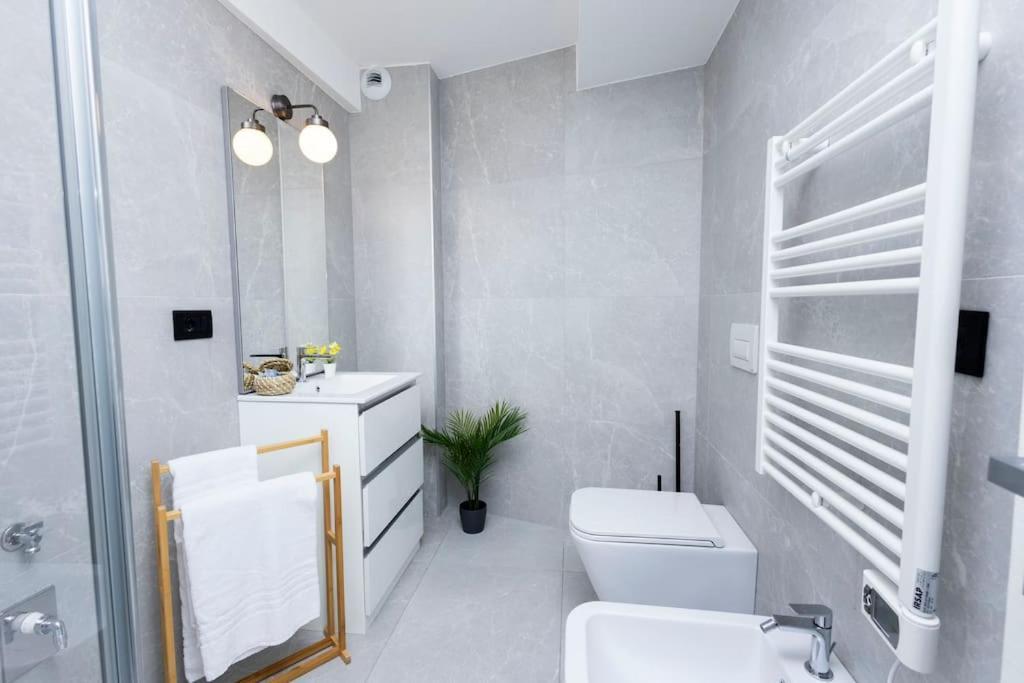 Darsena Charming Apartment By 101Flats Milan Bagian luar foto